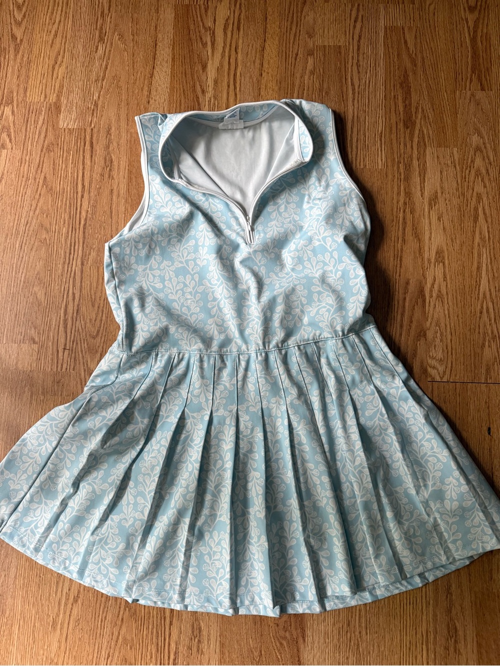 Sigrid Olsen Light Blue and White Sleeveless Floral Pleated Casual Dress